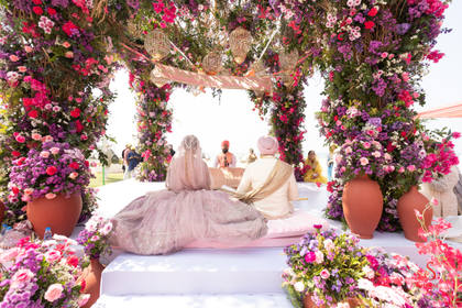 Mandap and Floral detail — Wedding decor — Radisson Blu